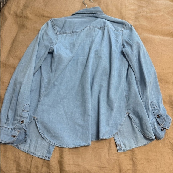 Zara chambray Embroidered flowers button down Denim Shirt - Picture 4 of 7